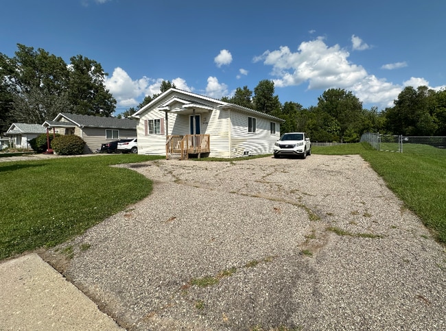 Building Photo - 4429 Aurelius Rd Rental