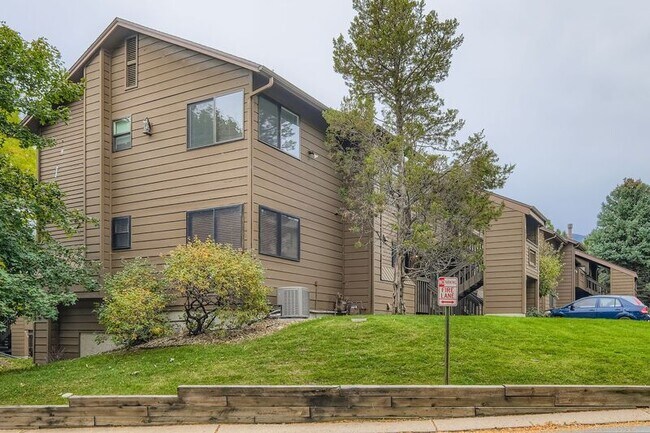 Photo - 953 Moorings Dr