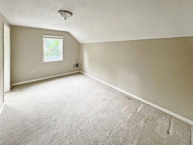 Photo - 300 West St