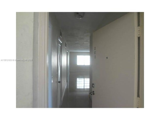 Photo - 201 Galen Dr Unit 203 W
