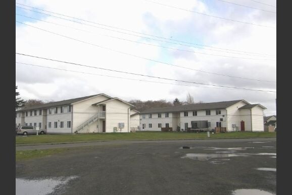 Clarke Court Apartments - Clarke Court Apartments