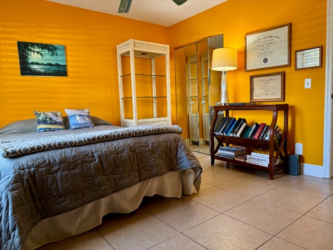 Photo - 1868 SW Palm City Rd Unidad 202