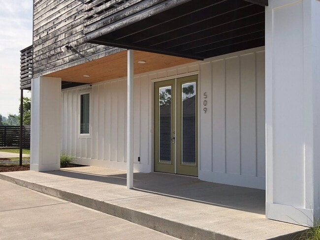 Photo - 509 30th Ave E