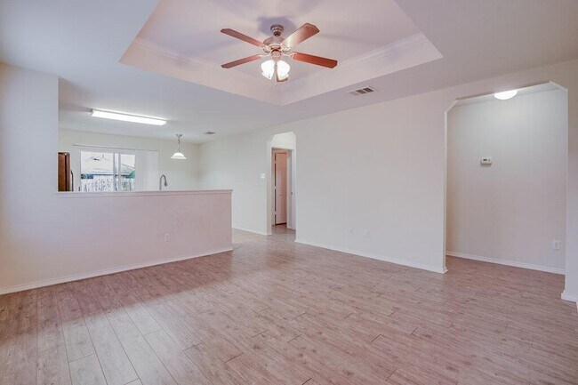 Photo - 476 Moonwalker Trail House