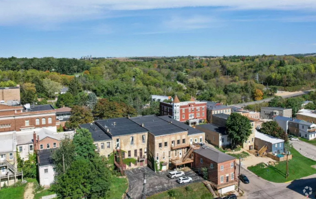 Building Photo - 106 High St Unit 106C Rental