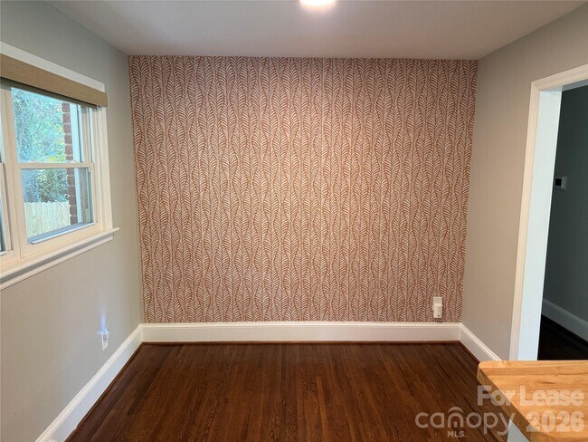 Photo - 4920 Raymond Pl