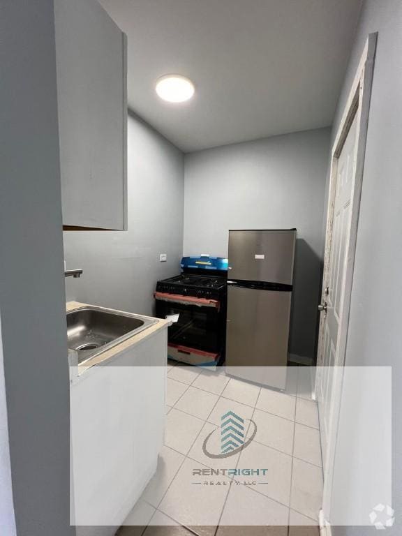 Building Photo - 348 W 74th St Rental