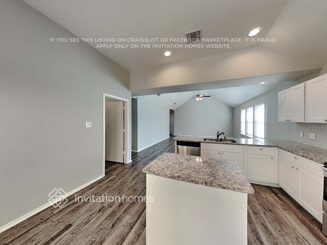Photo - 7041 Meandering Creek Ln