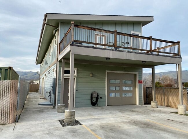 Building Photo - DEV1537 Unit 200 A