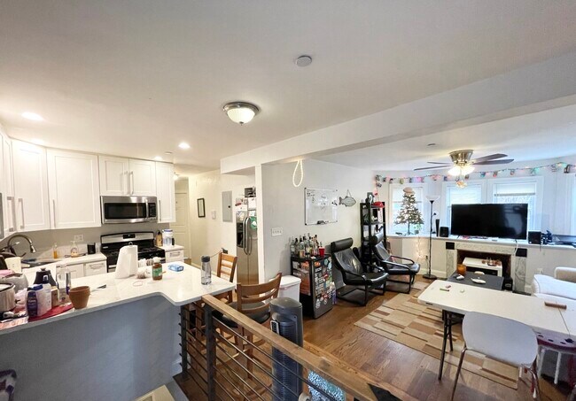 Photo - 800 Parker St Unit 1