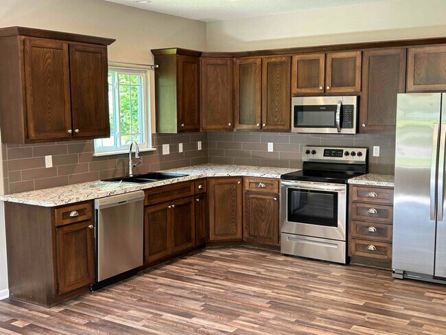 Photo - 820 S Poplar St