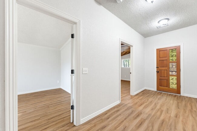 202 3rd Ave SE Unit A