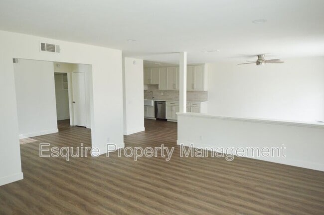 Photo - 5190 Laurel Park Dr