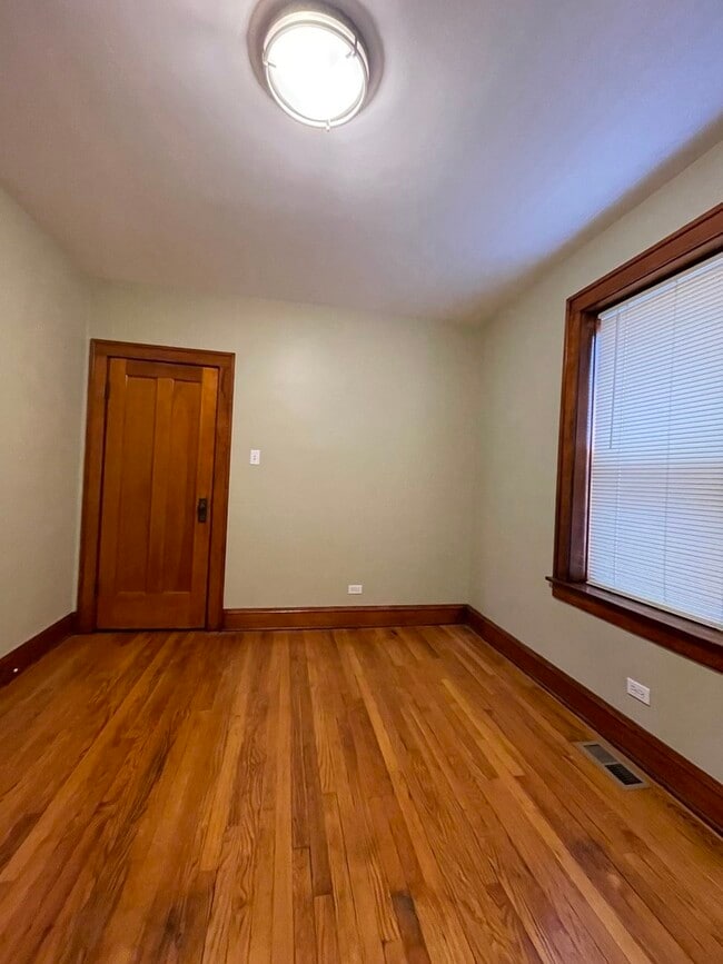 Photo - 3227 N Albany Ave Unit 1