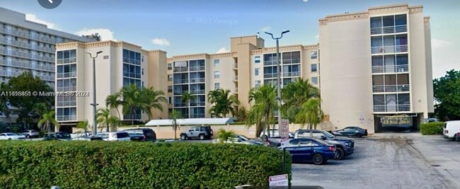 Photo - 2935 NE 163rd St Unit 5C