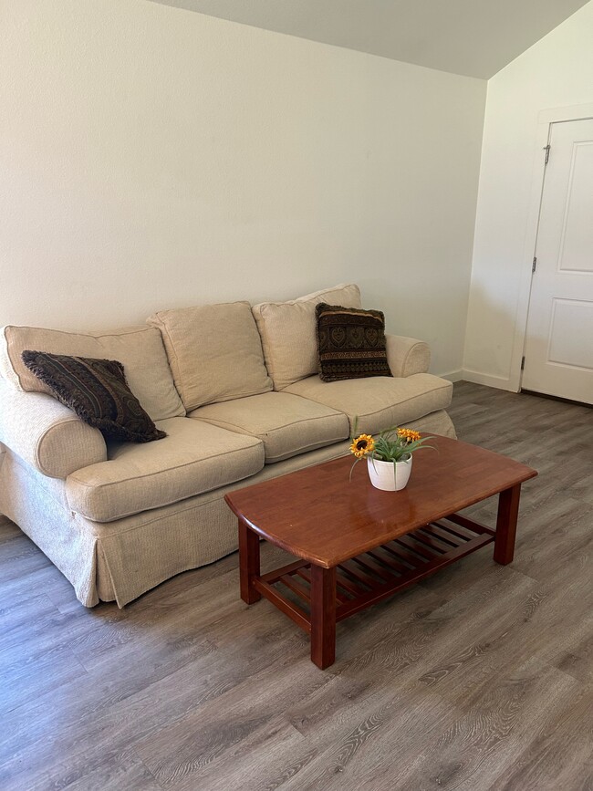 Photo - 1710 100th St