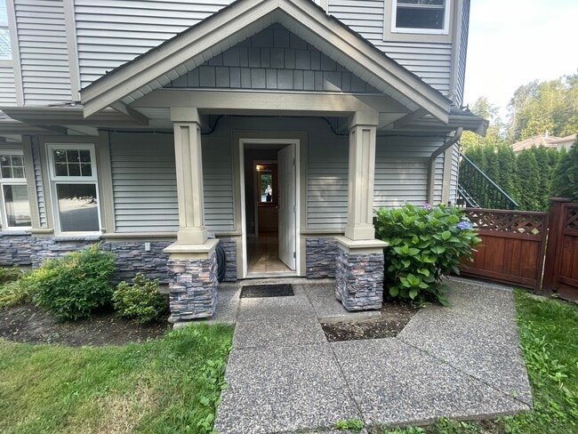 Building Photo - 23679 Kanaka Wy