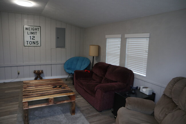 Photo - 131 Union St