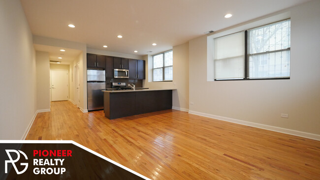 Photo - 4729 N Maplewood Ave Apartments Unit #4759-0103