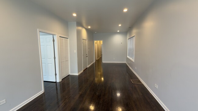 Photo - 1344 E 72nd Pl Unidad 2