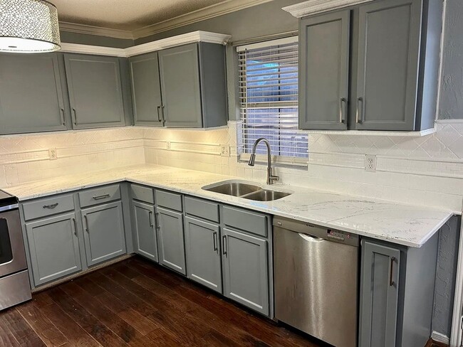 Photo - 2752 Peach Dr