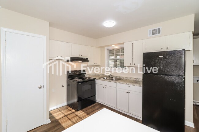 Photo - 3651 Voltaire Ave