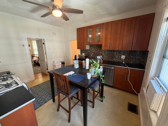 21 Orchard St Unit A2