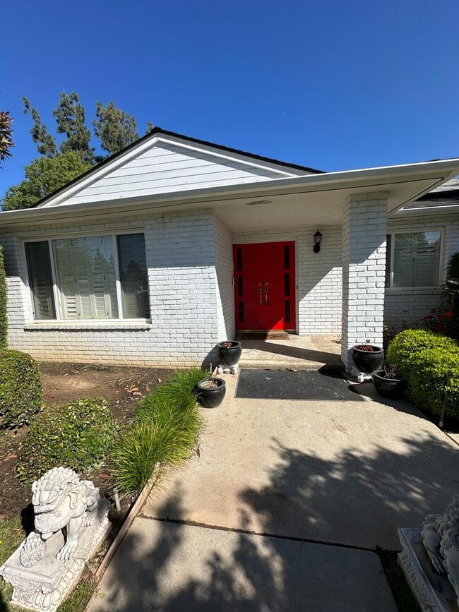 Photo - 1310 W Magill Ave