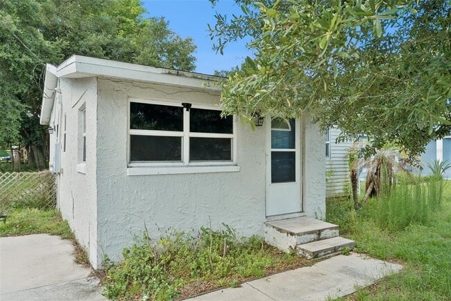 Photo - 5000 Huppel Ave