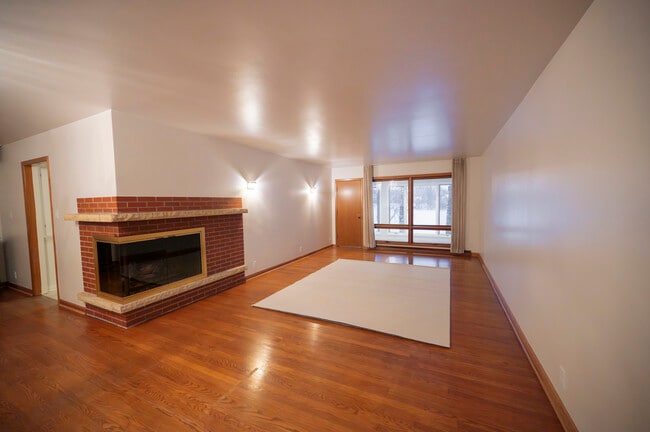 Photo - 1011 Third St