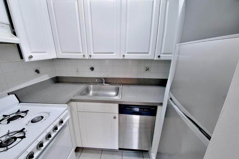 Photo - 234 Mott St Unidad 2CD