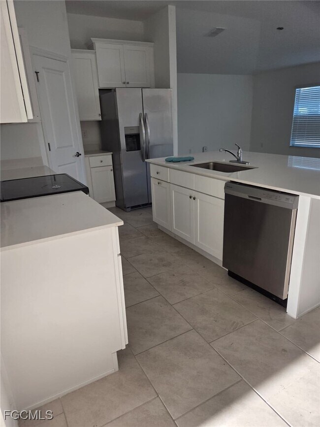 4125 NE 15th Pl