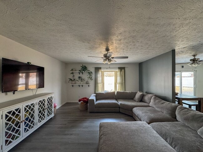 Photo - Charming 3 Bed 2 Bath Home with Fenced Yard