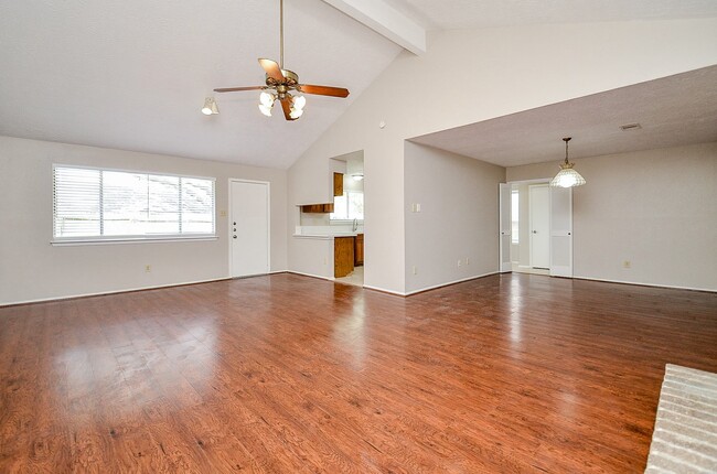 Photo - 19318 Quiet Brook Dr