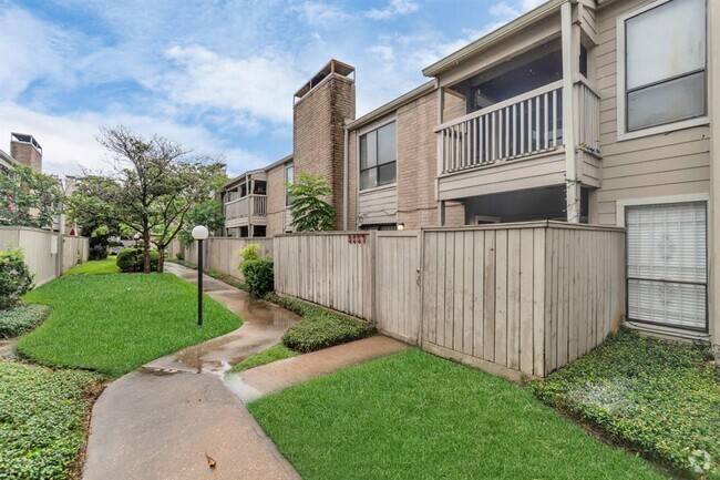 Building Photo - 9557 Pagewood Ln Unit 9557 Rental