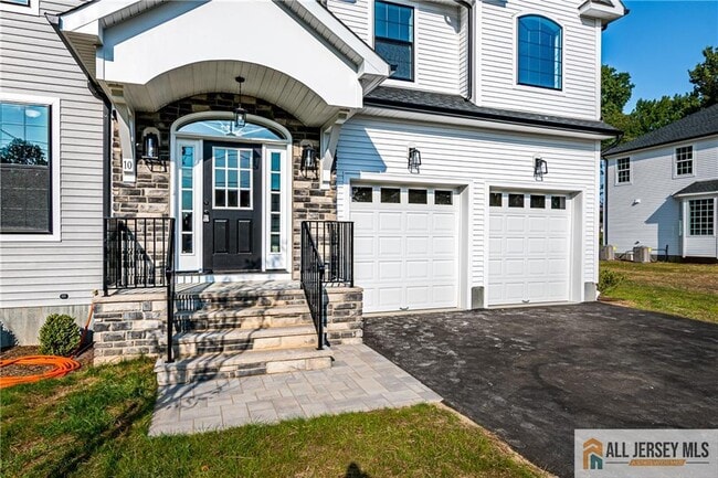 Photo - 10 Hector Ave