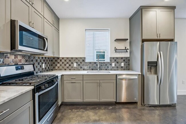 Photo - 1224 Eleanor St