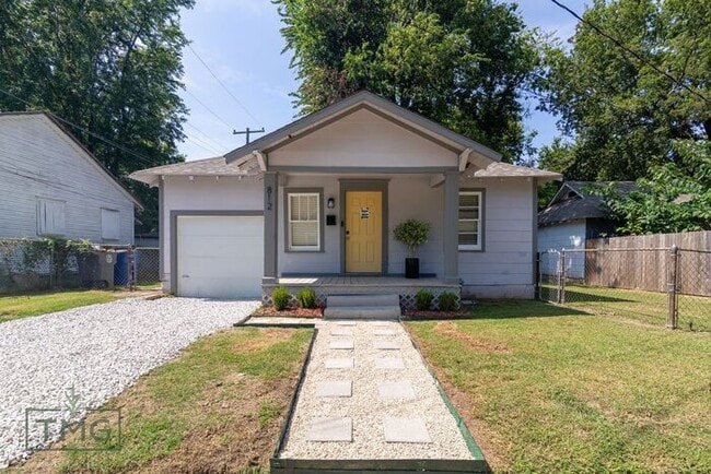 Photo - NEWLY REMODELED! Bungalow in the heart of KW!