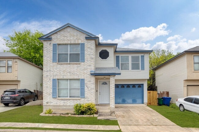 Photo - 2 Story 4 BD | 2.5 BA Available in July near Medical Center!