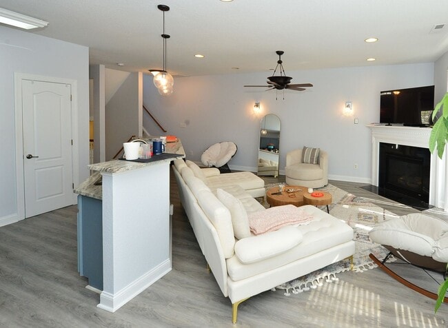 Photo - Beautiful Townhome/condo