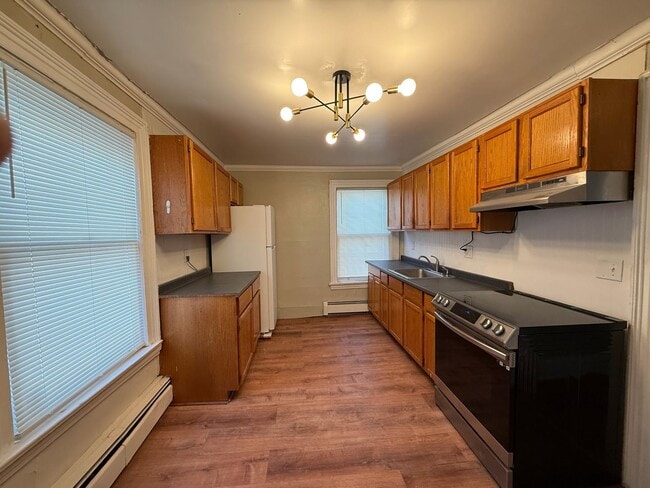 Photo - 3 Bedroom with off-street Parking on Park Ave Unit Argyle 2nd