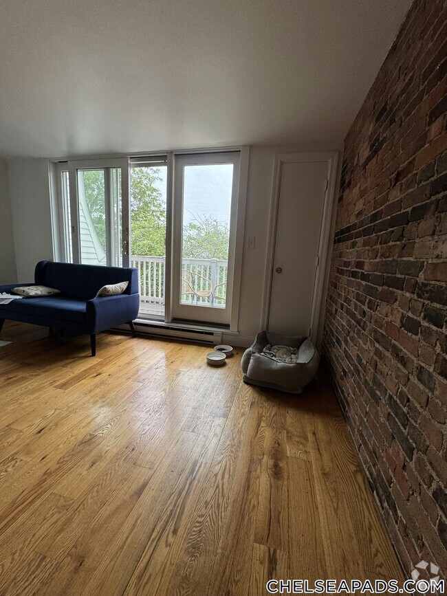 Building Photo - 40 Medford St Rental