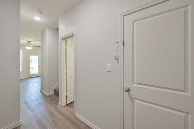 Photo - $1,549! Stylish 2BR Townhome with 15 Minut...