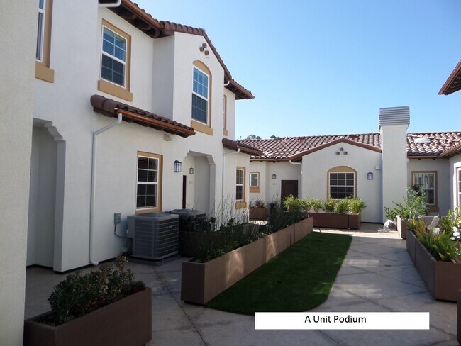 Courtyard - 3761 W 244th St Unidad 3761