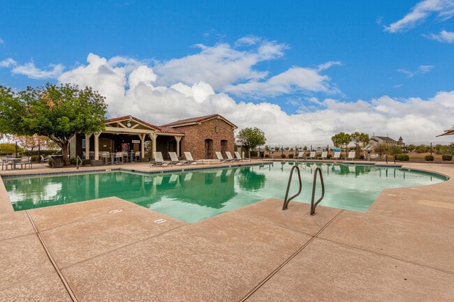 Building Photo - 41342 W Capistrano Dr