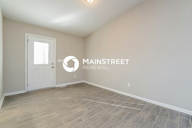 Photo - 3 Bedroom Pet-Friendly Home in RALEIGH, NC with Main Street Renewal