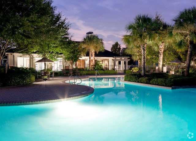 Resort Style Pool - The Boulevard at Deer Park Rental