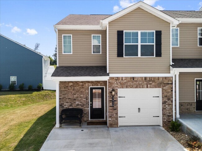 Photo - 3416 Tyee Xing Wy