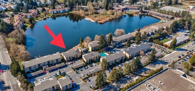 Building Photo - Waterfront 1 Bedroom Condo Unit B4