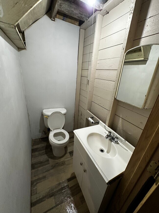 Photo - 305 S Western Ave